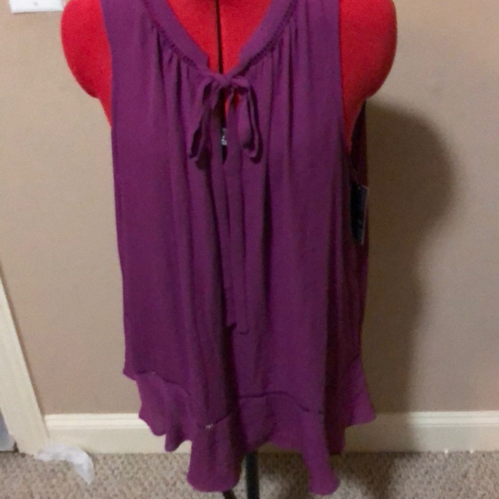 NWT Cute flirty pinkish purple top!